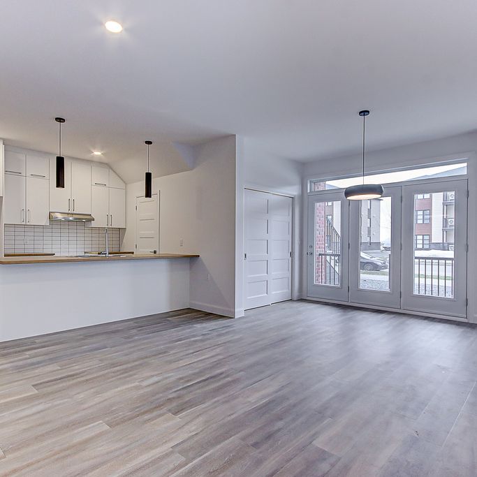 Grand 4 1/2 Au Rez-de-jardin - Photo 1