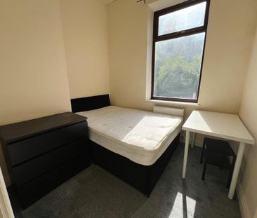 1 bedroom house of multiple occupation to rent - Photo 2