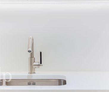 1 Bedroom Apartment, Carnaby Street, Soho, W1F - Photo 3