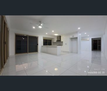 14 Goongarrie Crescent, Parkinson, Qld 4115 - Photo 3
