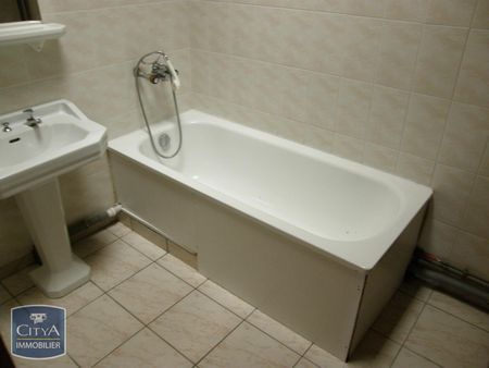 Location Appartement 4 pièces 79m² VERDUN SUR GARONNE 82600 - Photo 2