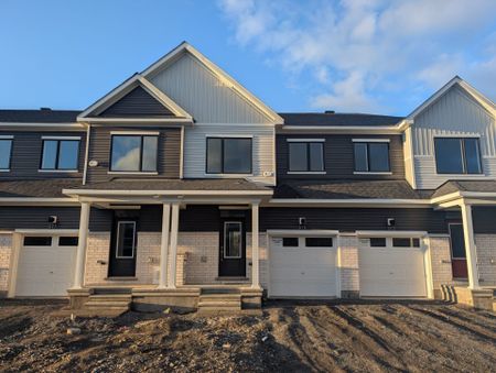 For Lease - 375 Les Emmerson Drive, Barrhaven, Ontario - Photo 3