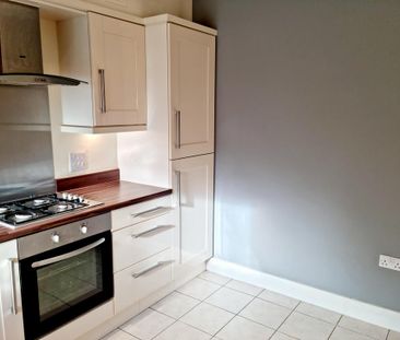 3 bedroom terraced house to rent - Photo 6