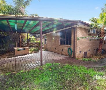 8 Redcraze Rise, Mill Park, Vic 3082 - Photo 6