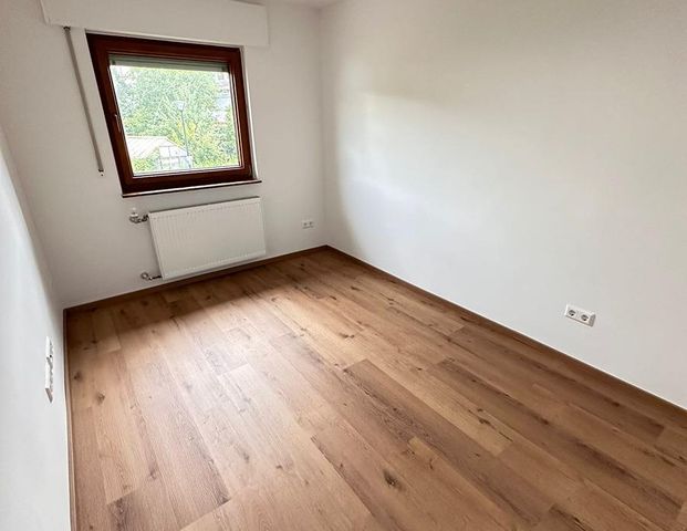 4 Zimmerwohnung mit Garten u. Garage - Foto 1