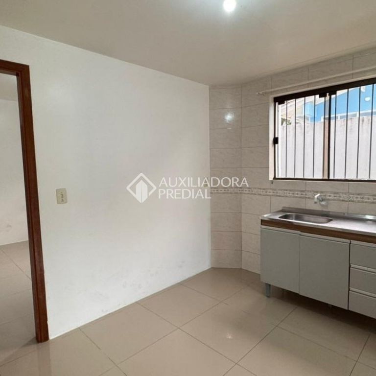 Casa com 1 quarto e 50m² para alugar em IGARA, Canoas. - Photo 1