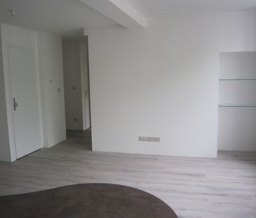 Location Appartement 3 pièces 62m² CHARLIEU 42190 - Photo 2