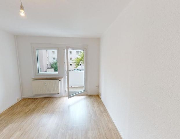 Kleine 1-Raum-Wohnung mit Balkon - Foto 1