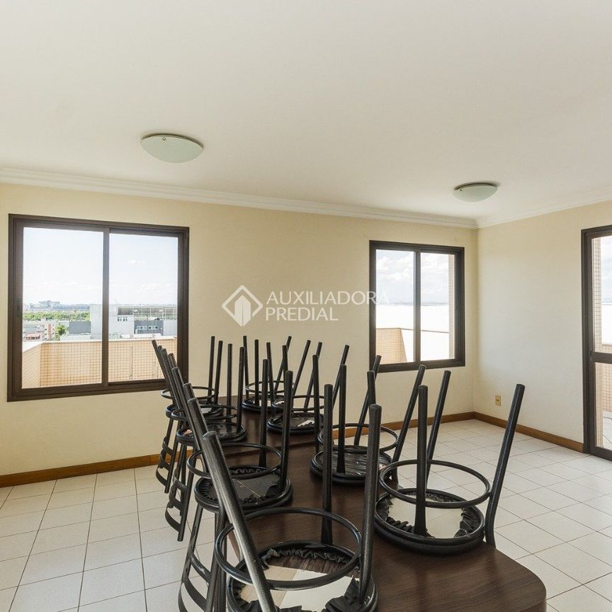 Apartamento com 1 quarto e 40m² para alugar em Passo da Areia, Porto Alegre. - Photo 1