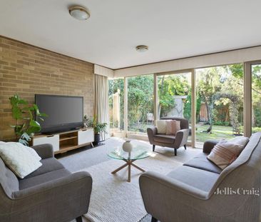 2 Shrimpton Court, Balwyn - Photo 4