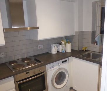 1 Bed Flat, Ferguson Close, E14 - Photo 5