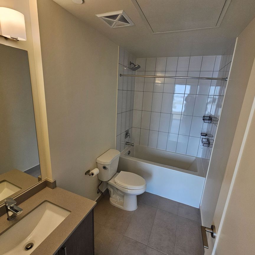 For Lease - 9000 Jane Street Unit# 525, Vaughan, Ontario - Photo 1