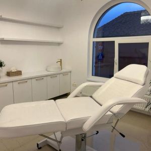 Inchiriez camera in salon de infrumusetare - Photo 2