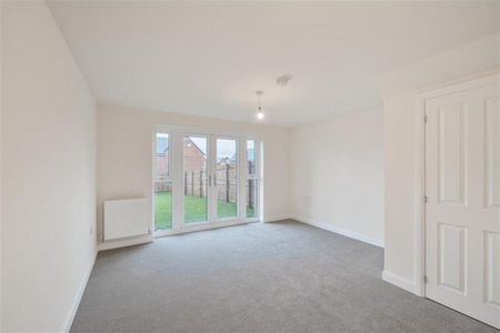 3 bedroom semi-detached house to rent - Photo 2