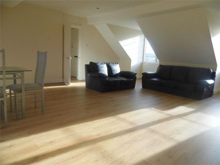 2 bedroom flat to rent - Photo 2