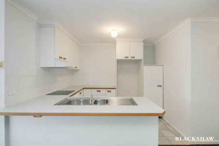 Spacious 2-bedroom residence in a superb location - Photo 3