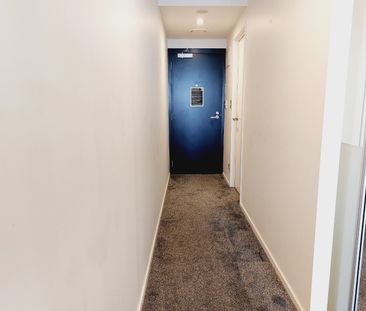 Modern, Fully Furnished 2-Bedroom Apartment in Auckland CBD - Photo 6