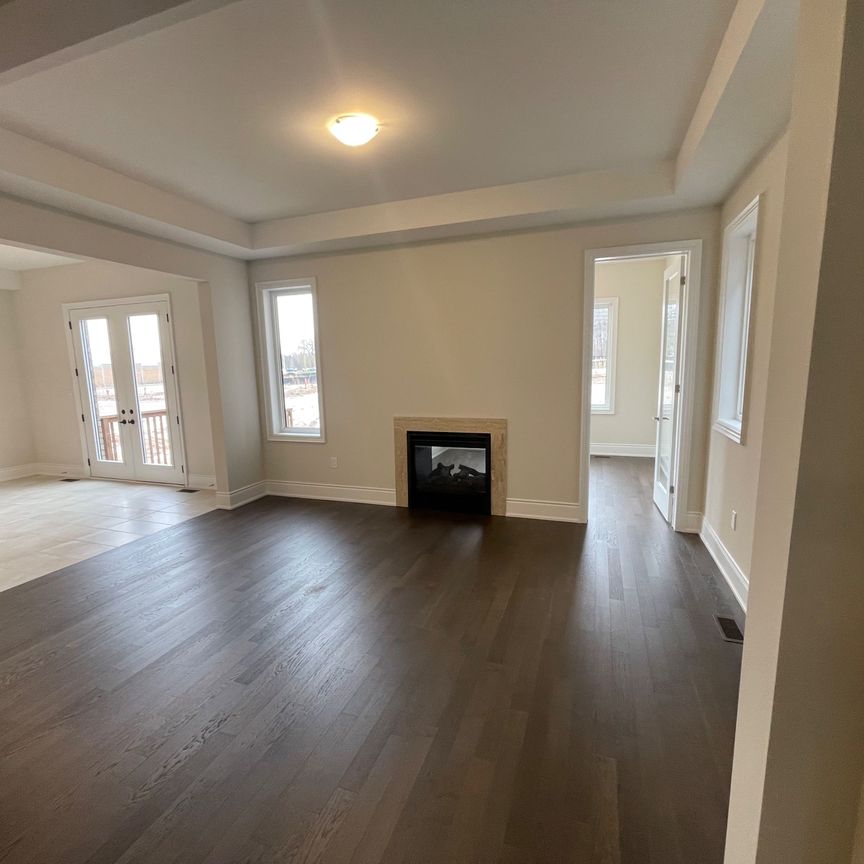 For Lease - 1228 Queens Plate Road, Oakville, Ontario - Photo 1