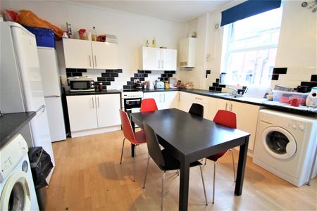 Ash Road, Headingley, LS6 3HD, Leeds - Photo 2