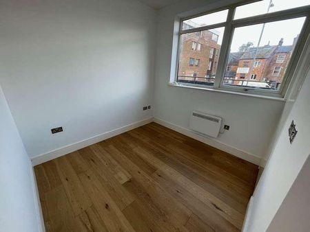 The Landmark - Open Plan Apartment - Central Luton - Furnished, LU1 - Photo 5