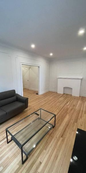 4.5 Apartment For April 1st, 2025 - A louer • For Rent - Photo 1