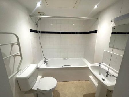 1 bedroom flat to rent - Photo 5