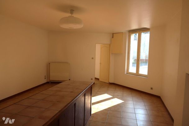 MAISON env. 39m2 hab, comprenant de plain-pied : - pièce principale avec coin-cuisine aménagé,... - Photo 1