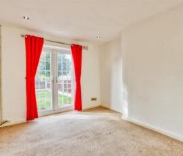 2 BEDROOM House - Terraced - Photo 1