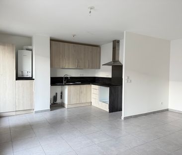 Location Appartement 3 pièces 62m² - Photo 2