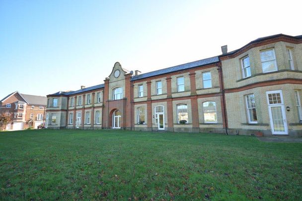 Cavendish Walk, Epsom, KT19 8BP - Photo 1