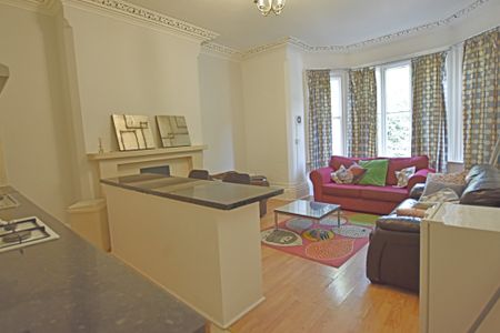 5 Bedroom Flat - Photo 5