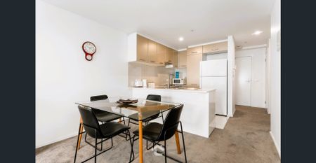 Modern Lifestyle In Prime Location - Photo 2