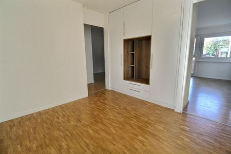 Appartement de 3.5 pièces entièrement rénové à Fribourg - Photo 2