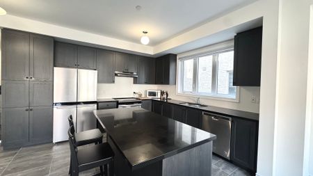 For Lease - 63 Erintol Way, Markham, Ontario - Photo 4