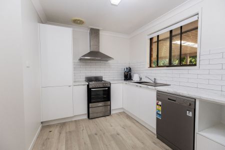 Coastal Living Just 350m from the Beach – Renovated & Ready to Enjoy - Photo 4