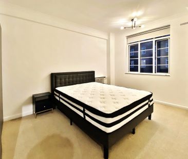 Latymer Court, Hammersmith Road, Hammersmith, London, W6 - Photo 3