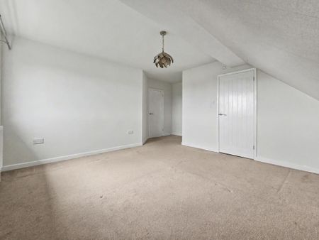 4 bedroom semi-detached house to rent - Photo 4