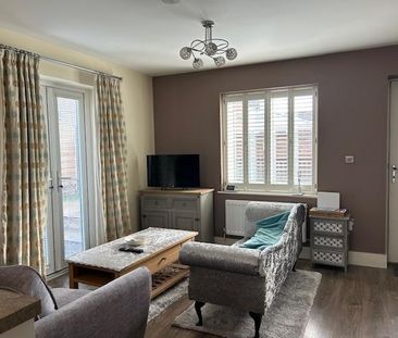 2 bedroom semi-detached house to rent - Photo 4