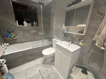 Room in a Shared House, Follett Street, E14 - Photo 4