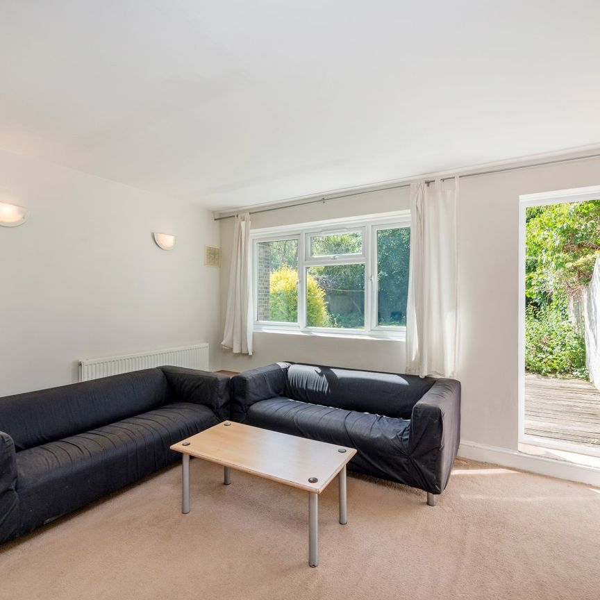 St Saviours Road, London, SW2 5HP - Photo 1