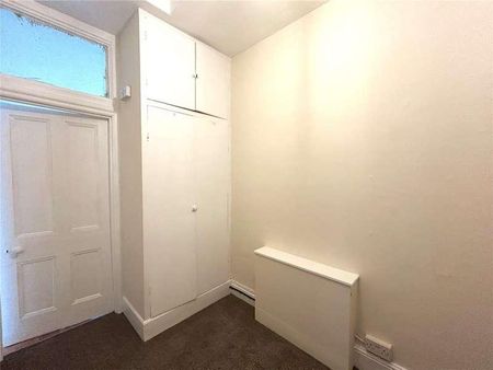 Swan Flats, Ditton Street, Ilminster, Somerset, TA19 - Photo 2