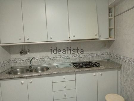 Alquiler de chalet adosado en Calle Antequera - Photo 4