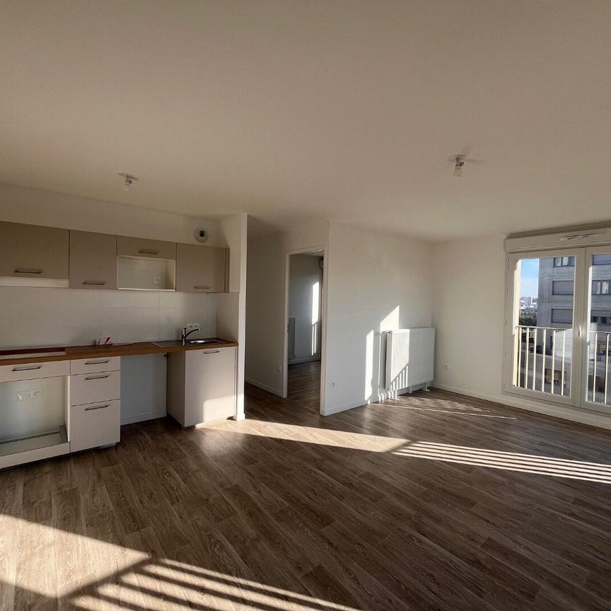 location Appartement T2 DE 64.1m² À BOBIGNY - Photo 1