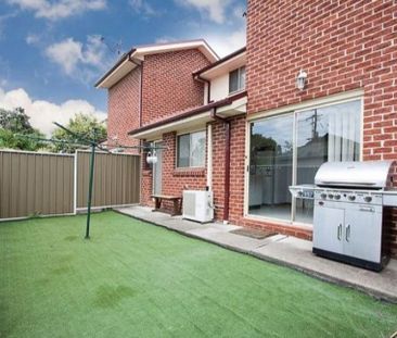 2/39 Bringelly Road, Kingswood - Photo 5