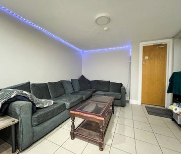 Merthyr Street, Cathays - Photo 1