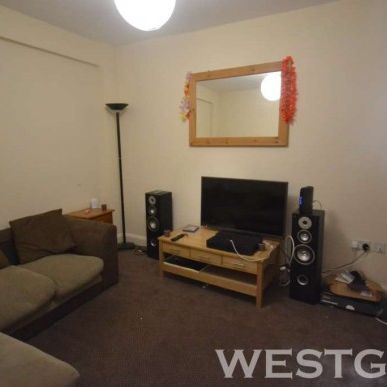 6 Bed - Donnington Gardens, Reading - Photo 1