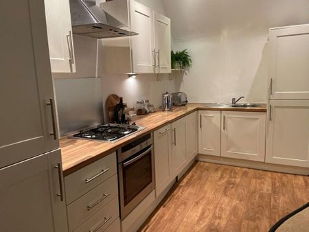 2 bedroom apartment to rent - Photo 5