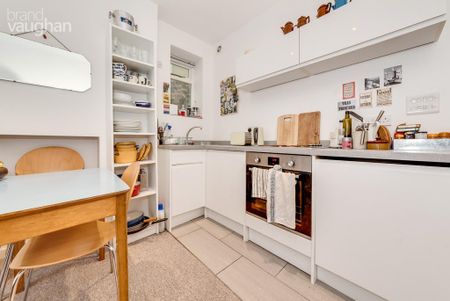 1 bedroom flat to rent - Photo 4