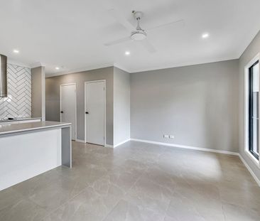 Modern Living in an Urban Oasis - Photo 2