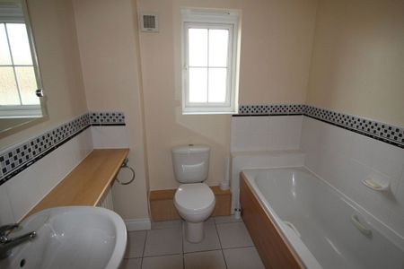 Apartment in Watermans Walk, Carleton Grange, Carlisle - Photo 5